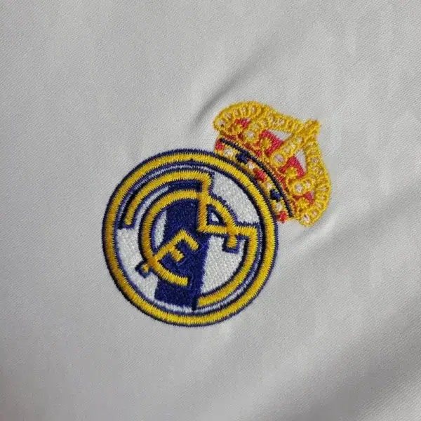 Real Madrid 2024/25 - Local - Infantil - Imagen 3