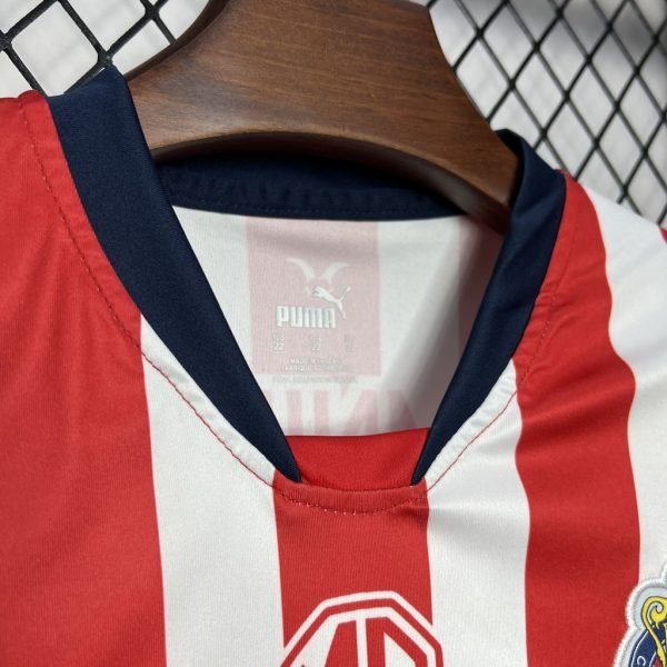 Chivas de Guadalajara 2024/25 – Local – Infantil - Imagen 3