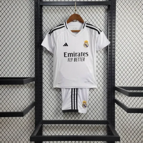 Real Madrid 2024/25 - Local - Infantil