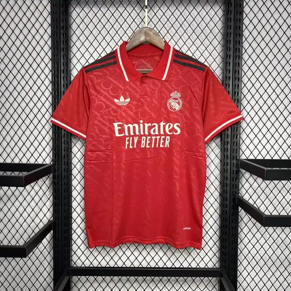 Real Madrid 2024/25 - Especial Rojo - Aficionado - Hombre