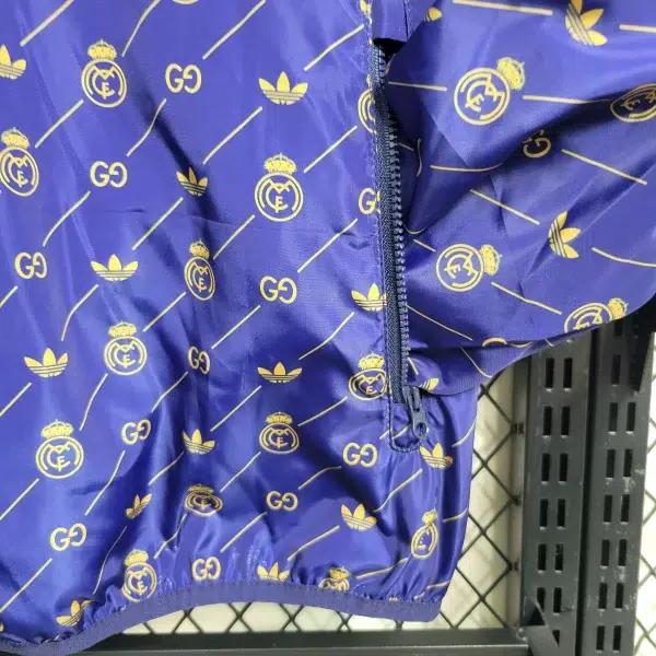 Real Madrid 2023/24 - Gucci - Rompevientos - Imagen 2