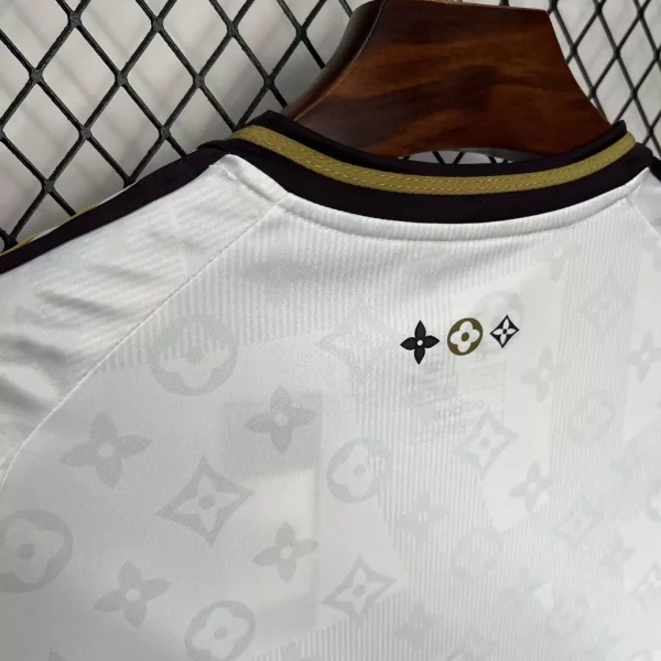 Real Madrid 2024/25 - Especial LV - Aficionado - Hombre - Imagen 2
