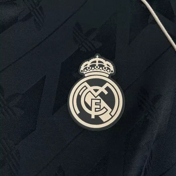 Real Madrid 2024/25 - Especial Negro - Aficionado - Hombre - Imagen 3