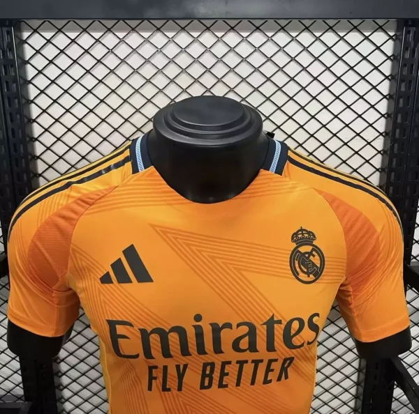 Real Madrid 2024/25 - Visita - Jugador - Imagen 2