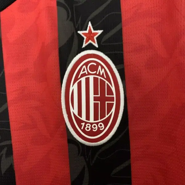AC Milán 2025/26 - Local - Aficionado - Hombre - Imagen 2
