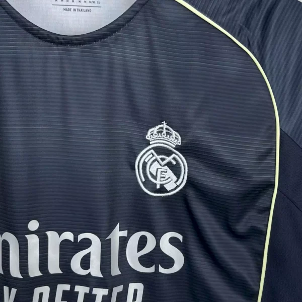 Real Madrid 2025/26 - Visita - Aficionado - Hombre - Manga Larga - Imagen 3