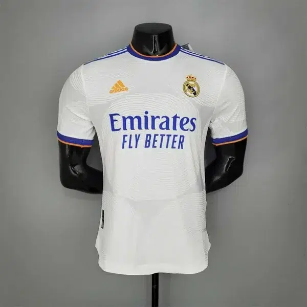 Real Madrid 2021/22 - Local - Jugador