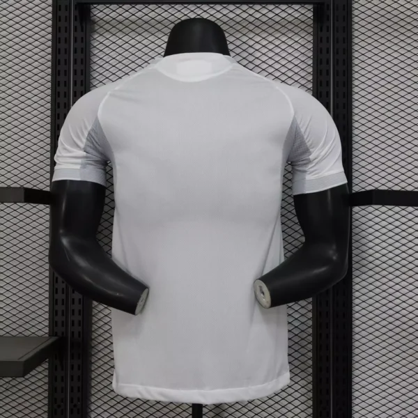 Real Madrid 2025/26 - Local - Jugador - Imagen 4