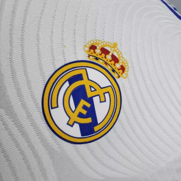 Real Madrid 2021/22 - Local - Jugador - Imagen 3