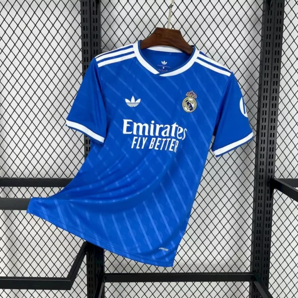 Real Madrid 2025/26 - Alternativa - Aficionado - Hombre