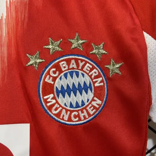 Bayern Munchen 2025/26 - Local - Infantil - Imagen 3