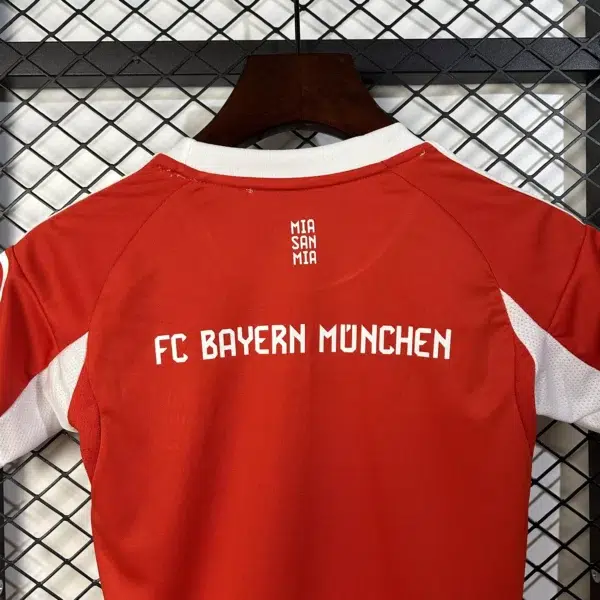 Bayern Munchen 2025/26 - Local - Infantil - Imagen 2
