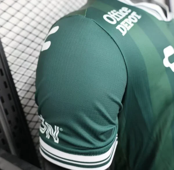 Club León 2025/26 - Local - Jugador - Imagen 2